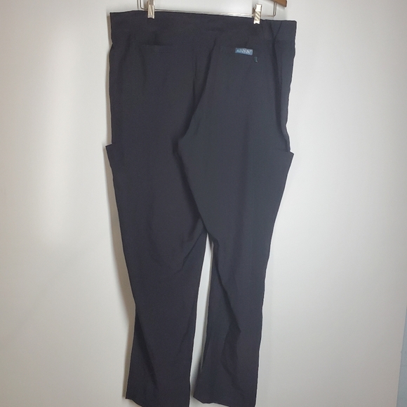 Med Couture nurse scrubbs - Picture 2 of 4